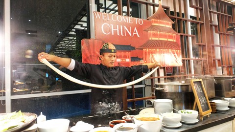 Aston tawarkan paket buka puasa. Foto: Aston