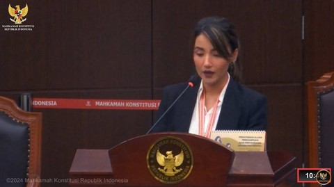Tsania Marwah bersaksi dalam sidang gugatan di MK. Foto: Youtube/Mahkamah Konstitusi RI