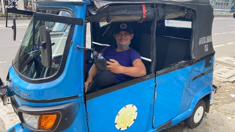 Nuh, supir Bajaj di sekitar Mampang. Foto: Ainun Nabila/kumparan