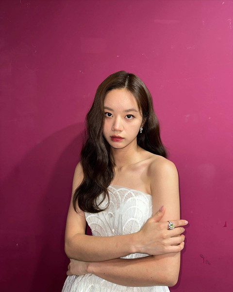 Le Hyeri mendapat penghargaan. Foto: Instagram/@hyeri_0609