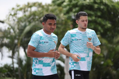 Para pemain Timnas Indonesia berlatih jelang laga kualifikasi Piala Dunia di Jakarta pada Maret 2024. Foto: PSSI