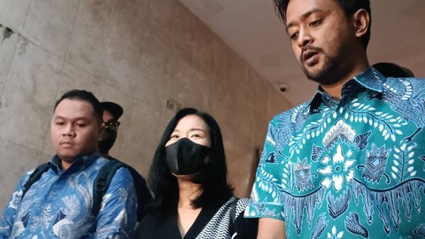Amy usai jalani pemeriksaan di Polda Metro Jaya, Selasa (19/3). Foto: Giovanni/kumparan