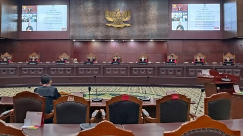 Mahkamah Konstitusi (MK) menggelar sidang pengucapan putusan dan ketetapan dari berbagai perkara, salah satunya terkait pembubaran partai politik oleh warga, di Ruang Sidang MK, Rabu (20/3). Foto: Fadhil Pramudya/kumparan