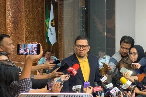 Waketum Golkar Ahmad Doli Kurnia di Kantor KPU, Jakarta pada Rabu (20/3/2024). Foto: Luthfi Humam/kumparan