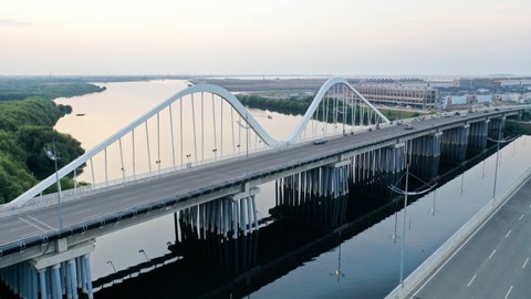 Foto udara jembatan di kawasan Pantai Indah Kapuk, Jakarta, Kamis (21/3/2024). Foto: Stannia stanny/Shutterstock. 