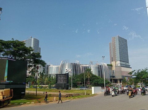 Suasana mall PIK di Jakarta. Foto: Okim Komariah Dahlan/Shutterstock