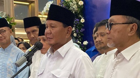 Zulhas dan Prabowo di acara Buka Bersama di DPP PAN, Kalibata Jaksel.  Foto: Ainun Nabila/kumparan