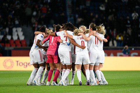 Ilustrasi sepak bola wanita. Foto: Shutterstock