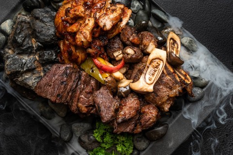 Restoran mewah Nube9 Sky Lounge & Golf resmi buka di SCBD, Jakarta, Jumat (23/3/2024). Foto: Dok. Nube9 Sky Lounge & Golf