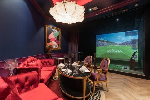 Restoran mewah Nube9 Sky Lounge & Golf resmi buka di SCBD, Jakarta, Jumat (23/3/2024). Foto: Dok. Nube9 Sky Lounge & Golf