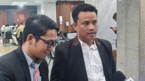 Kuasa Hukum Partai Perindo, Pardo Sitanggang, di Mahkamah Konstitusi, Sabtu (23/3/2024). Foto: Jonathan Devin/kumparan