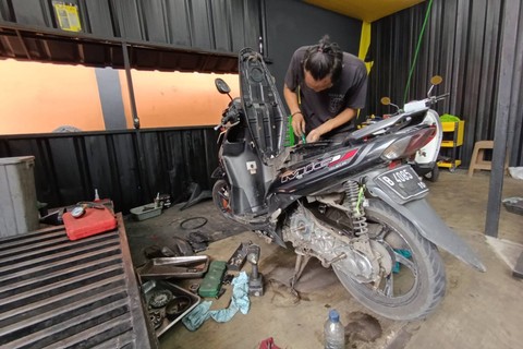 Ilustrasi tune up motor matic. Foto: Fitra Andrianto/kumparan