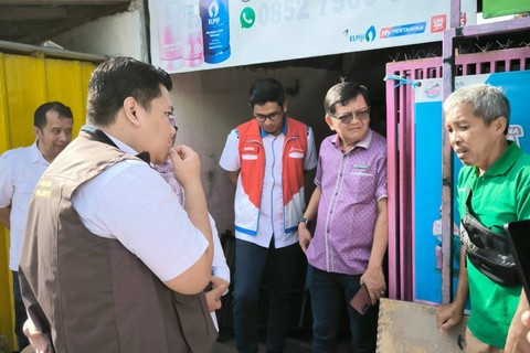 Pertamina Patra Niaga Regional Sumbagsel, Dinas Energi dan Sumber Daya Mineral (ESDM), Dispenda, dan Satpol PP mengecek stok dan harga di beberapa pangkalan resmi wilayah Lampung. Foto: Pertamina Patra Niaga