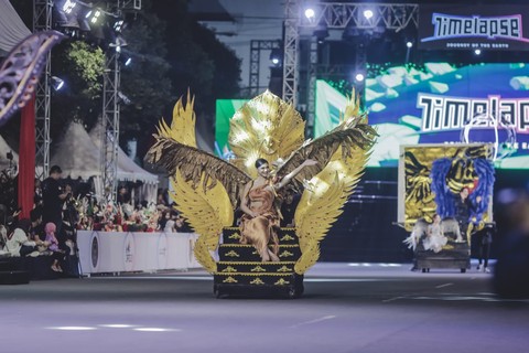 Kegiatan Jember Fashion Carnaval (JFC) di seputaran Alun-alun Kabupaten Jember, Jawa Timur. Foto: Dok. Istimewa