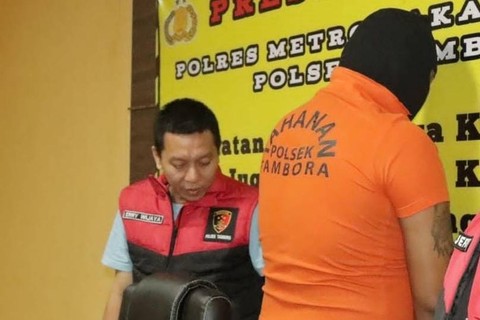 Pelaku penodongan di Jakbar (kanan) di Jakarta Barat, Minggu (24/3/2024). Foto: Dok. Istimewa