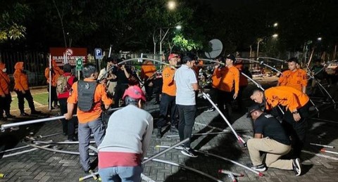 Tenda darurat yang sempat dipasang di halaman RS Unair pasca gempa Bawean. Foto: Dok. BPBD Surabaya