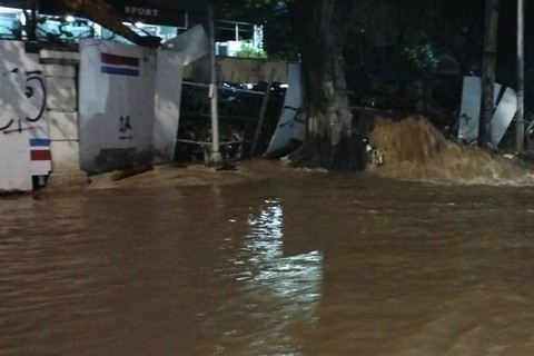 Banjir di HEK, Jalan Raya Bogor, Jakarta Timur. Foto: BPBD DKI Jakarta
