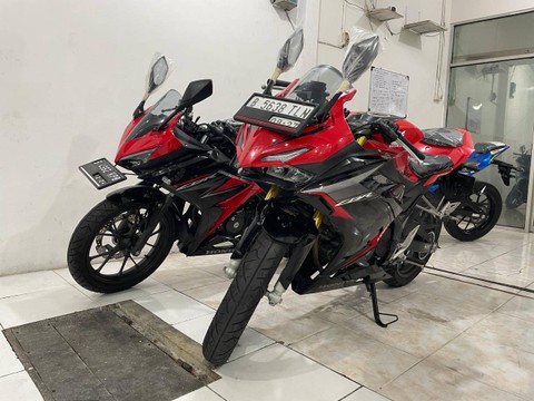 Motor sport bekas di diler Antara Motor Kalisari, Jakarta Timur. Foto: Sena Pratama/kumparan