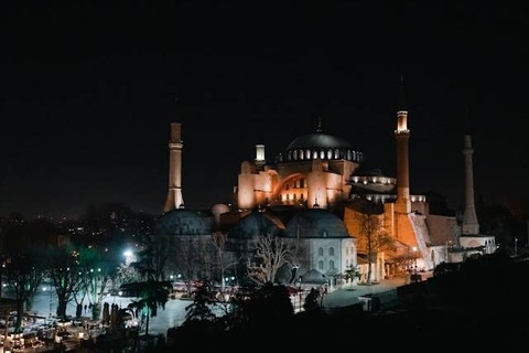 Ilustrasi Jadwal Imsakiyah dan Subuh Bogor 27 Maret 2024. Foto: dok. Unsplash/Collab Media