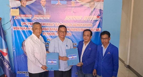Darwis-Rizal mendaftar ke Partai Demokrat. Foto: Dok. Hi!Pontianak