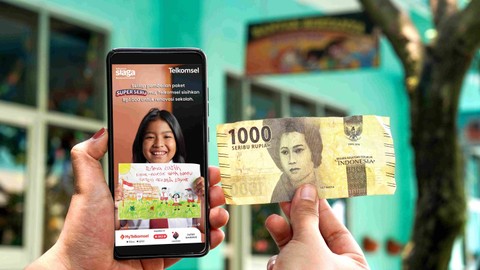 Telkomsel bantu renovasi sekolah dasar lewat pembelian Paket Super Seru.  Foto: Dok. Telkomsel
