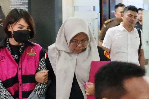 Kejagung tahan Helena Lim di kasus kasus dugaan korupsi tata niaga komoditas timah di wilayah Izin Usaha Pertambangan (IUP) PT Timah Tahun 2015-2023, Jakarta, Selasa (26/3/2024). Foto: Jonathan Devin/kumparan