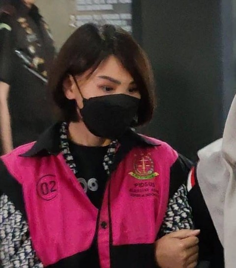 Kejagung tahan Helena Lim di kasus kasus dugaan korupsi tata niaga komoditas timah di wilayah Izin Usaha Pertambangan (IUP) PT Timah Tahun 2015-2023, Jakarta, Selasa (26/3/2024). Foto: Jonathan Devin/kumparan