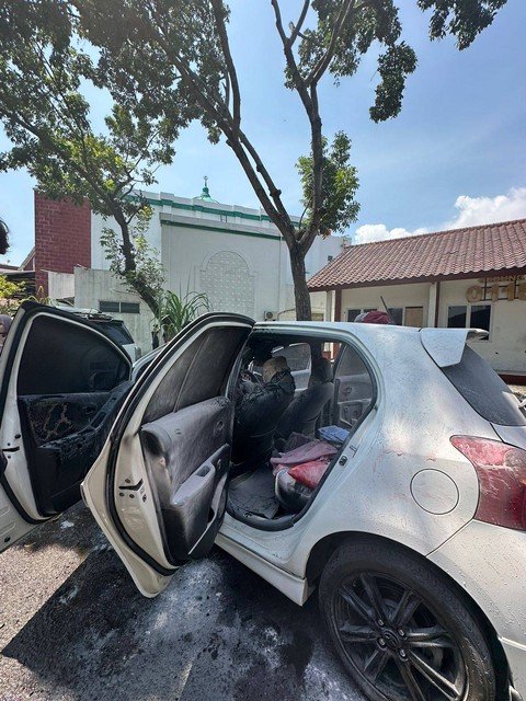 Cemburu, wanita di Karawang bakar Mobil sang kekasih Foto: kumparan