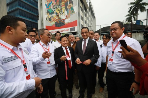 Paslon nomor urut 01 Anies Baswedan dan Muhaimin Iskandar menghadiri sidang perdana perselisihan hasil Pemilu (PHPU) atau Pilpres 2024 di Gedung Mahkamah Konstitusi, Jakarta, Rabu (27/3/2024). Foto: Aditia Noviansyah/kumparan