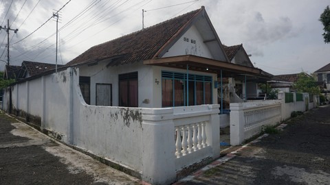 Suasana depan rumah yang dulu ditempati Siti dan putranya Daniel terpantau sepi dan sunyi.
