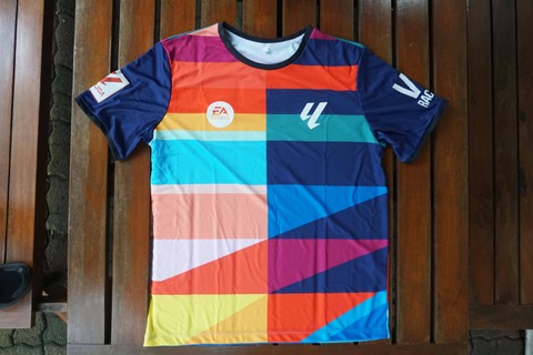 Tampak depan kaus LALIGA bertajuk 'Unity'. Foto: Dok. Istimewa