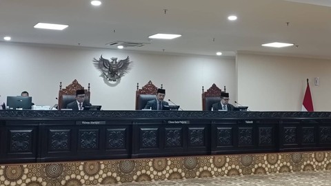 Sidang pembacaan putusan etik Anwar Usman dkk oleh Majelis Kehormatan MK (MKMK) di ruang sidang MK Lantai 4, Kamis (28/3/2024). Foto: Hedi/kumparan