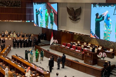 Rapur DPR melantik anggota PAW dari Fraksi PKB, NasDem dan PPP sisa masa jabatan 2019-2024, Kamis (28/3/2024). Foto: Paulina Herasmaranindar/kumparan