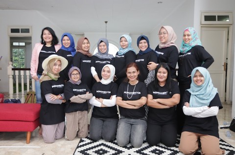Anggota komunitas MoM Academy. Foto: MoM Academy