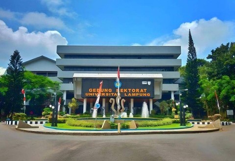 Gedung Rektorat Universitas Lampung. | Foto : Lampung Geh