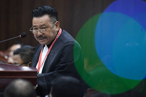 Wakil Ketua tim pembela capres-cawapres 02 Prabowo Subianto-Gibran Rakabuming Raka, Otto Hasibuan, saat sidang lanjutan sengketa hasil Pilpres 2024 di Mahkamah Konstitusi, Jakarta, Kamis (28/3/2024). Foto: Aditya Pradana Putra/ANTARA FOTO