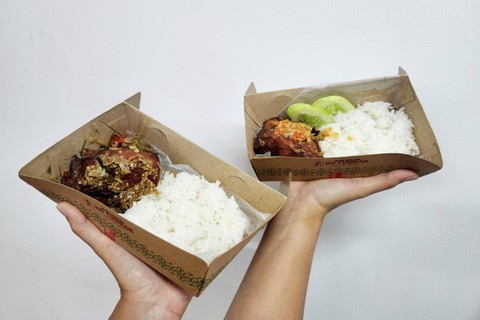 Menu ayam Goreng Bu Tumbar by Hangry. Foto: Nurlaela/kumparan