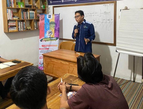 Suasana diskusi Democracy Studies batch 2. | Foto : Lds