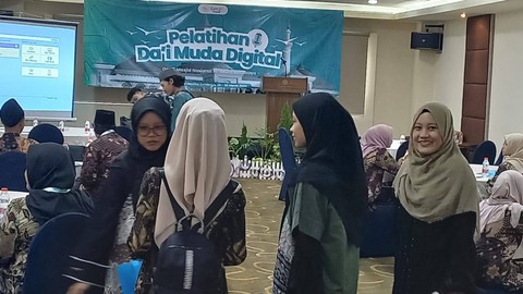 Agar Anak Muda Tak 'Alergi' Masuk Masjid, Masjid Al Akbar Surabaya Lakukan Ini