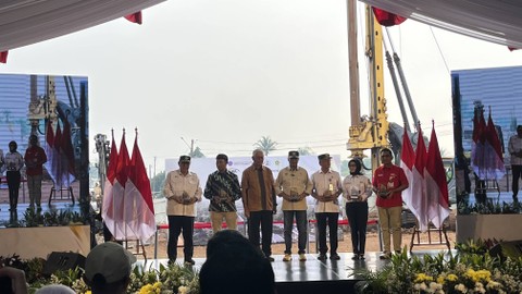 Menteri Perhubungan Budi Karya menghadiri Groundbreaking Fly Over Tenjo yang digarap PT Mitra Abadi Utama, pengembang Kota Podomoro Tenjo, Sabtu (30/3/2024). Foto: Fariza Ananda/kumparan