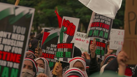 Aksi bela Palestina oleh masyarakat Indonesia pada Minggu, 5 November 2023. Foto oleh TIMO dari Pexels.