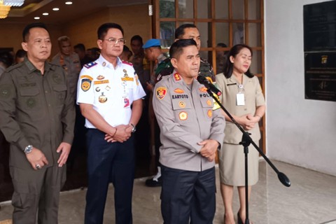 Kapolda Metro Jaya Irjen Pol Karyoto usai rapat lintas sektoral soal Operasi Ketupat Jaya 2024 di Mapolda Metro Jaya, Senin (1/4). Foto: Thomas Bosco/kumparan