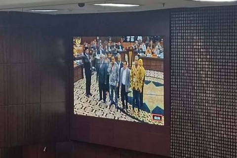 Ahli dan saksi Ganjar-Mahfud di persidangan Mahkamah Konstitusi (MK), Selasa (2/4) Foto: Hedi/kumparan