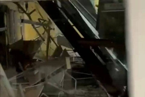 Kondisi paska-roboh nya Masjid Jami Alfalah, Lampung Tengah, Senin (1/4/2024) | Foto: ist