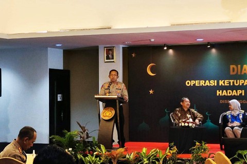 Dirgakkum Korlantas Polri Brigjen Raden Slamet Santoso dalam Dialog Publik Operasi Ketupat dan Startegi Pemerintah Hadapi Mudik Lebaran 2024 di Hotel Grand Kemang, Jakarta Selatan, Selasa (2/4). Foto: Jonathan Devin/kumparan