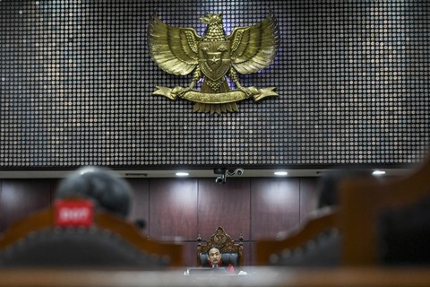 Ketua Mahakamah Konstitusi (MK) Suhartoyo memimpin sidang lanjutan sengketa hasil Pilpres 2024 di Mahkamah Konstitusi, Jakarta, Kamis (4/4/2024). Foto: ANTARA FOTO/Hafidz Mubarak A