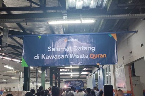 Menparekraf Sandiaga Uno saat meresmikan Wisata Al-Quran di Syaamil Quran, Kota Bandung, Kamis (4/4/2024) Foto: Rachmadi Rasyad/kumparan