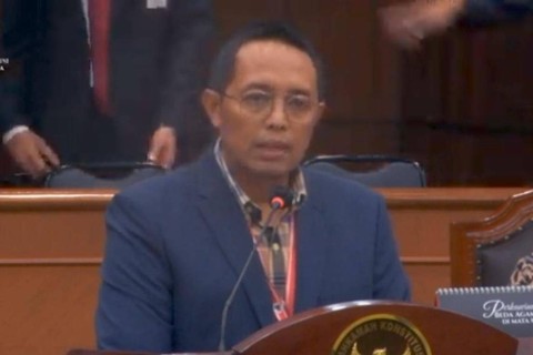 Ahli pihak terkait, Hasan Nasbi di sidang perkara Perselisihan Hasil Pemilihan Umum di Gedung MK, Jakarta, Kamis (4/4/2024) Foto: Dok Screenshoot Youtube Mahkamah Konstitusi