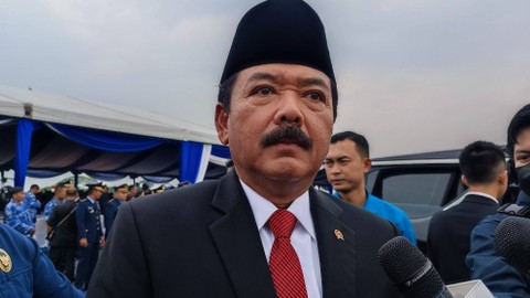 Menkopolhukam Hadi Tjahjanto, hadir dalam upacara sertijab KSAU di Lanud Halim Perdanakusuma, Jumat (5/4/2024). Foto: Thomas Bosco/kumparan