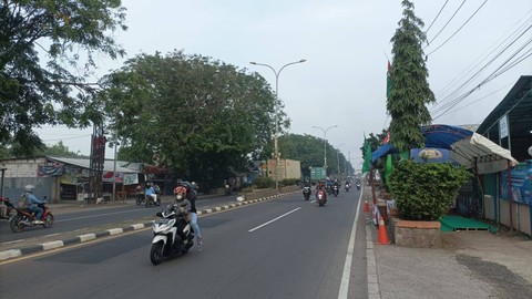 Pantauan arus mudik pantura H-4 Lebaran di Bekasi, Sabtu (6/4/2024). Foto: Agaton/kumparan